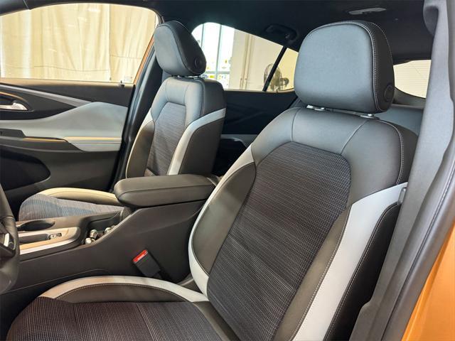 new 2025 Buick Envista car, priced at $26,719