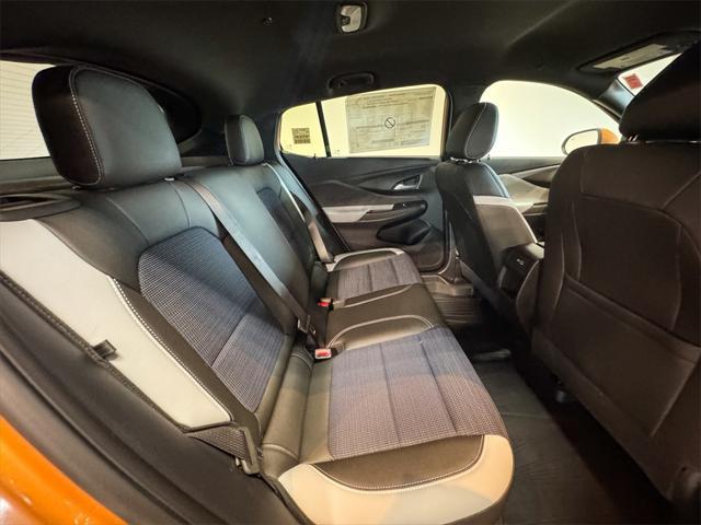 new 2025 Buick Envista car, priced at $26,719