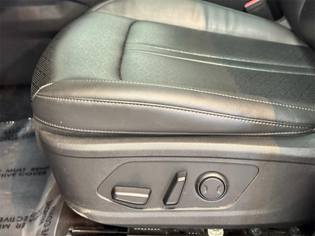 used 2022 Kia Sorento car, priced at $25,997