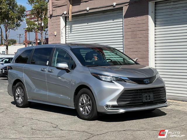 used 2023 Toyota Sienna car, priced at $38,500