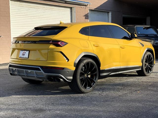 used 2022 Lamborghini Urus car, priced at $245,500