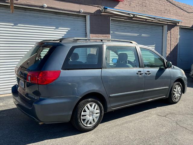 used 2007 Toyota Sienna car, priced at $7,000