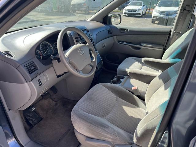 used 2007 Toyota Sienna car, priced at $7,000