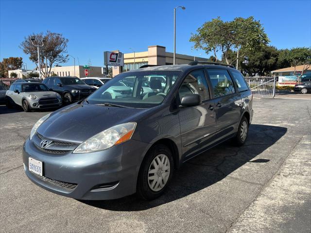 used 2007 Toyota Sienna car, priced at $7,000