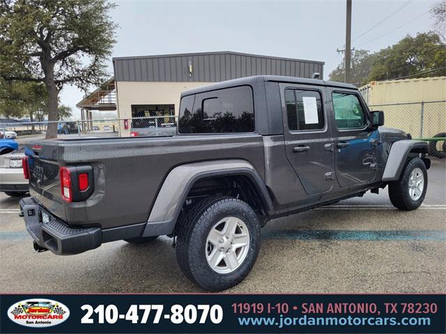 used 2023 Jeep Gladiator car, priced at $31,597