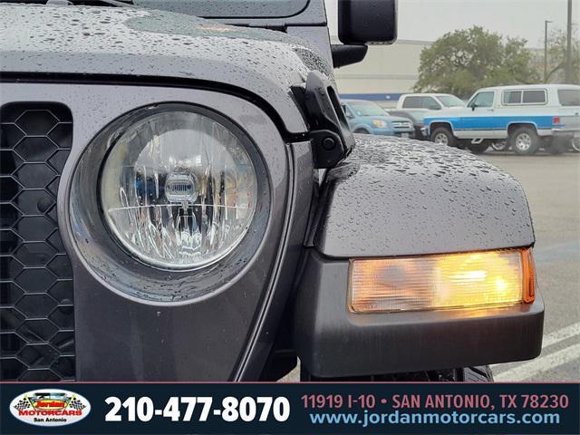 used 2023 Jeep Gladiator car, priced at $31,597