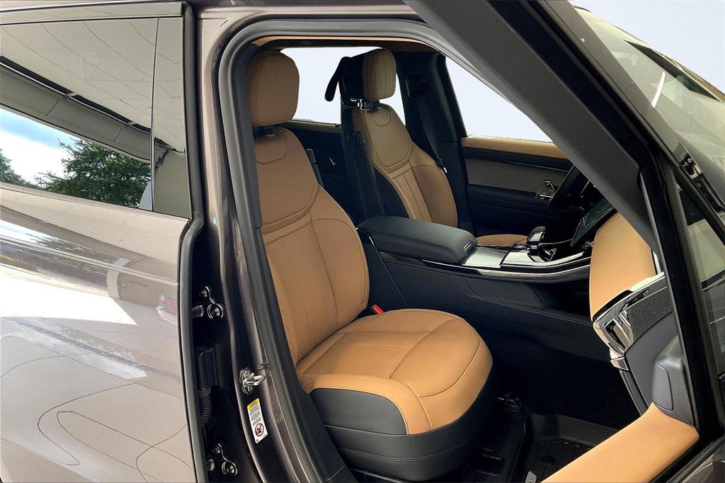 new 2025 Land Rover Range Rover Sport car, priced at $109,200