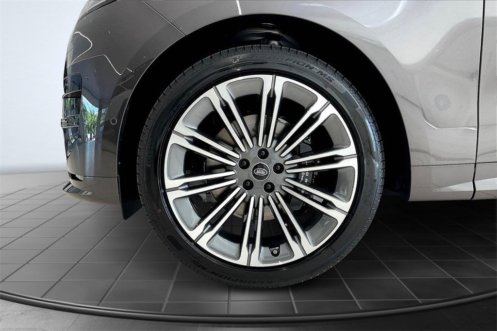 new 2025 Land Rover Range Rover Sport car, priced at $109,200