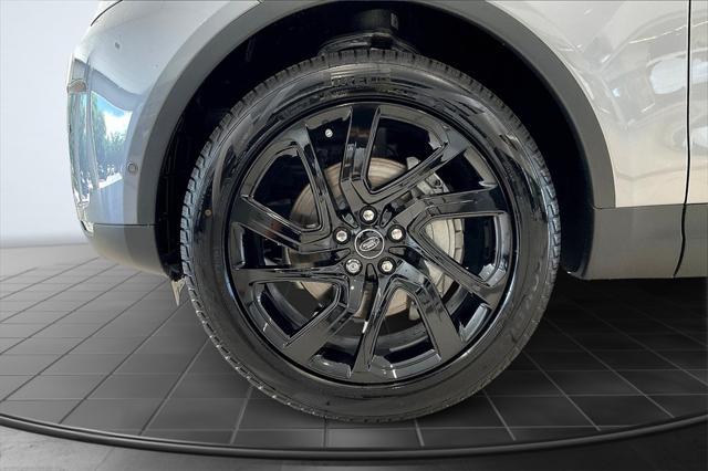 new 2025 Land Rover Discovery car