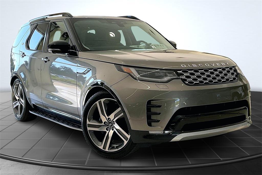 new 2025 Land Rover Discovery car, priced at $82,815
