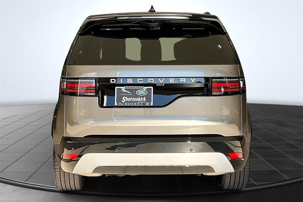 new 2025 Land Rover Discovery car, priced at $82,815