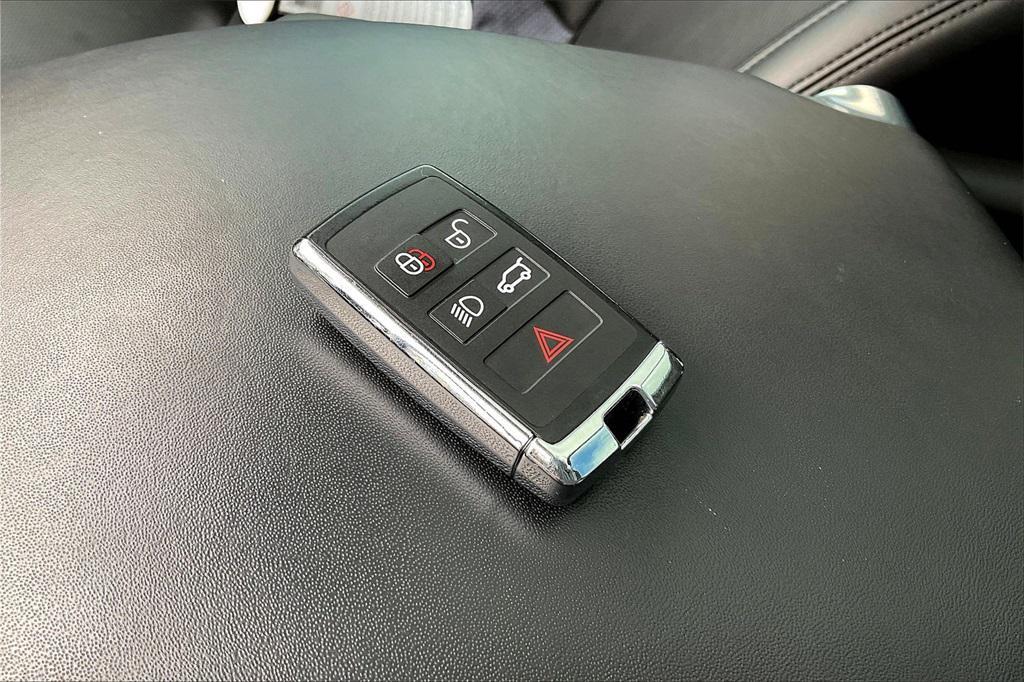 used 2022 Land Rover Range Rover car, priced at $64,500