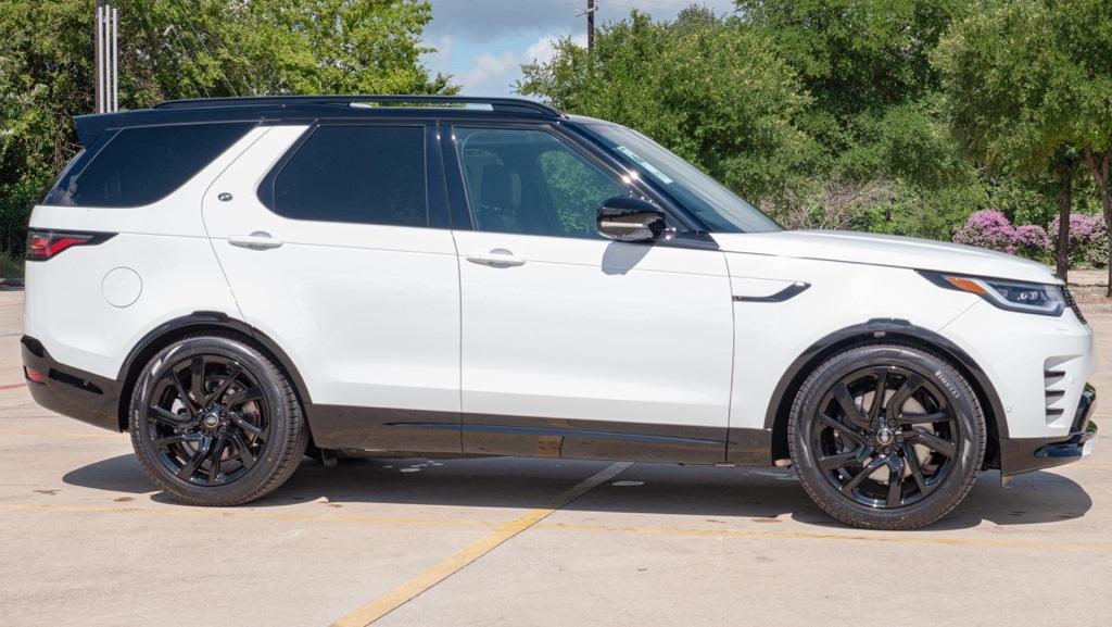 new 2024 Land Rover Discovery car, priced at $77,958