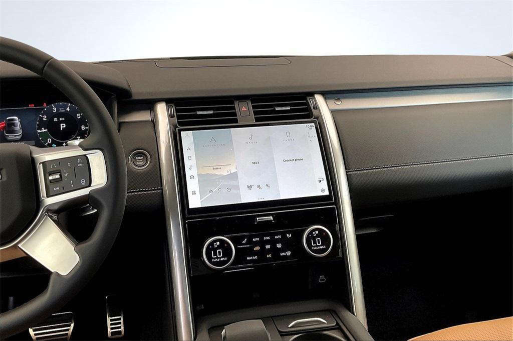 new 2025 Land Rover Discovery car, priced at $77,525