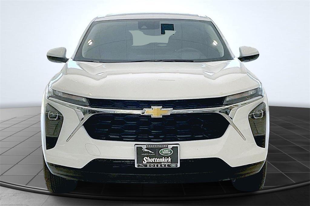 used 2025 Chevrolet Trax car, priced at $20,900