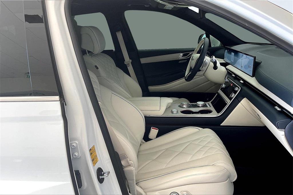 used 2025 Genesis GV80 car, priced at $67,900