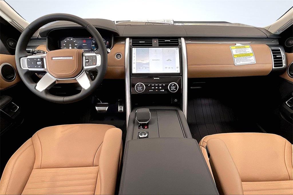 new 2025 Land Rover Discovery car, priced at $83,615