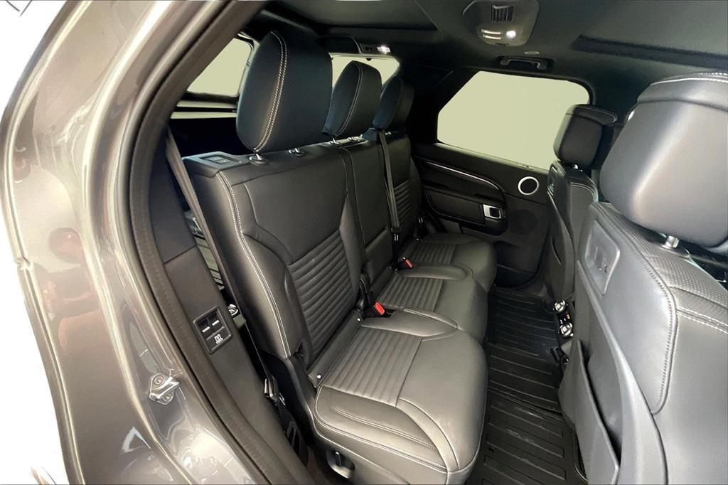 new 2025 Land Rover Discovery car, priced at $80,685