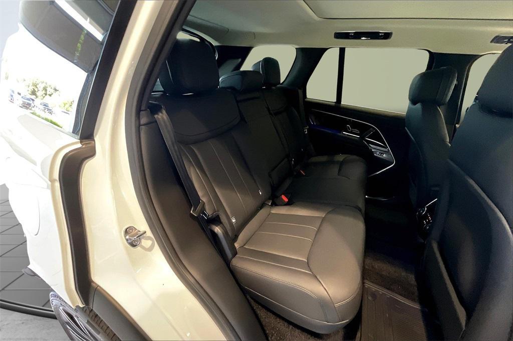 new 2025 Land Rover Range Rover car, priced at $131,435