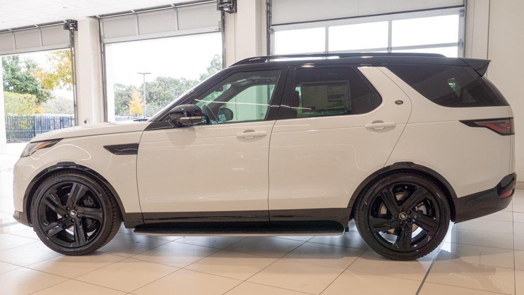 new 2025 Land Rover Discovery car, priced at $76,900