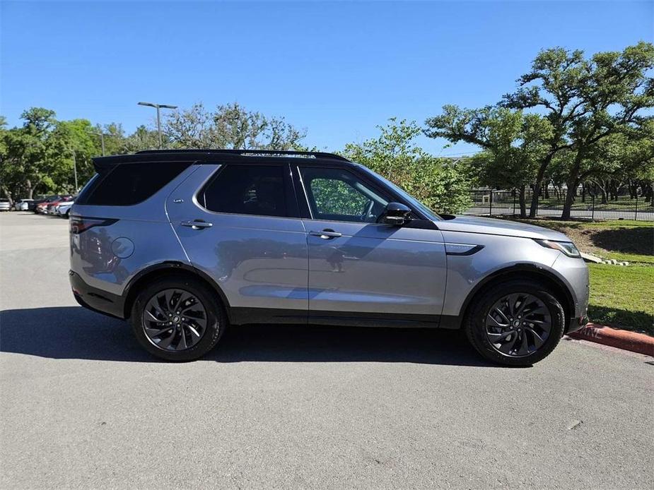 new 2024 Land Rover Discovery car, priced at $68,085