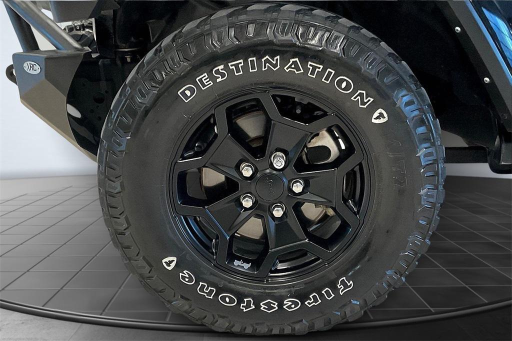 used 2022 Jeep Gladiator car, priced at $31,900