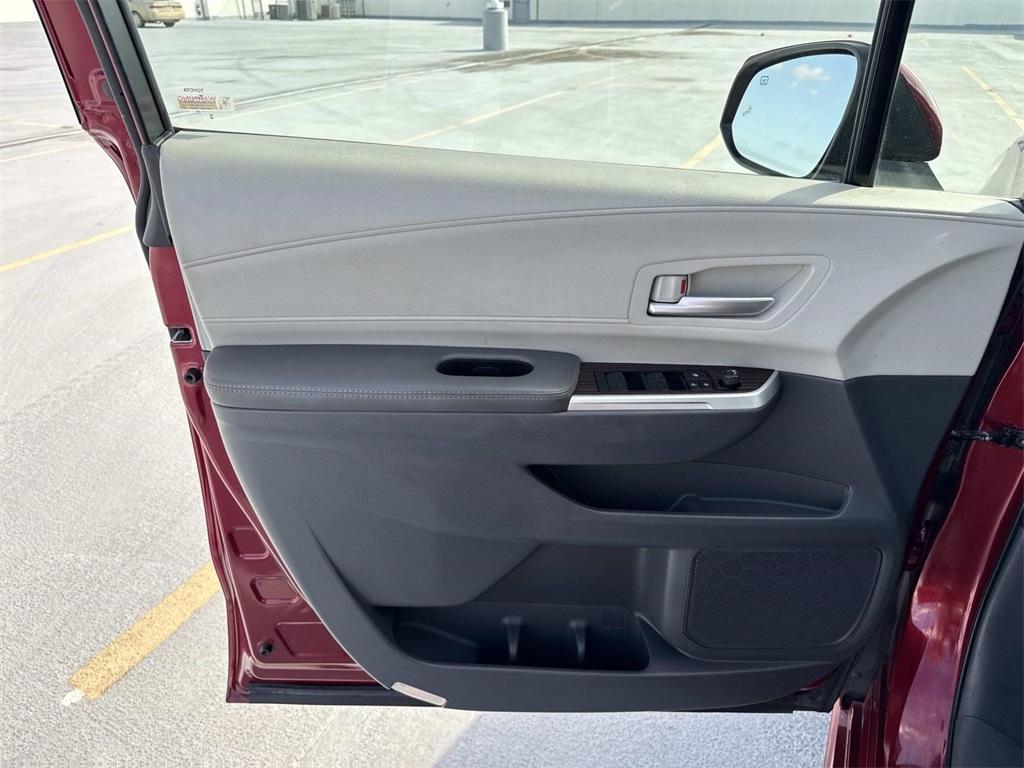 used 2023 Toyota Sienna car, priced at $43,296