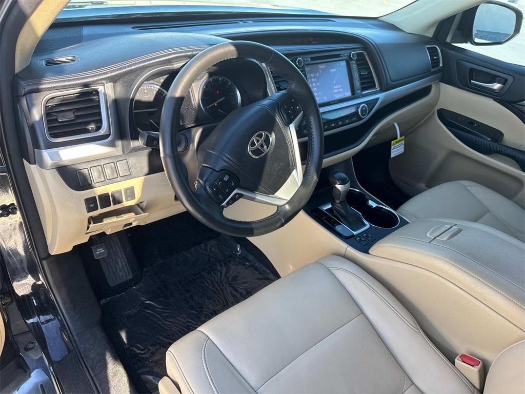 used 2014 Toyota Highlander car, priced at $14,795