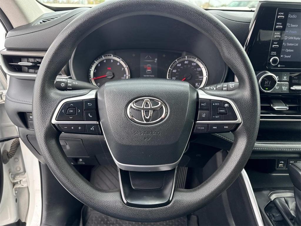 used 2022 Toyota Highlander car, priced at $29,984