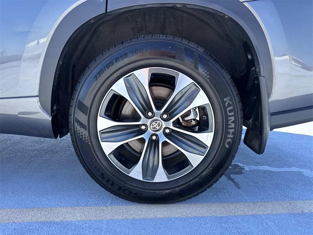 used 2023 Toyota Highlander Hybrid car, priced at $35,545