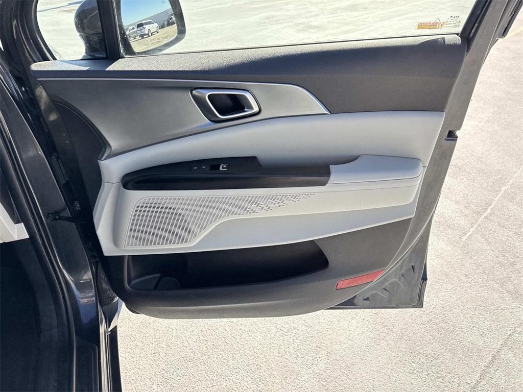 used 2024 Kia Carnival car, priced at $28,495