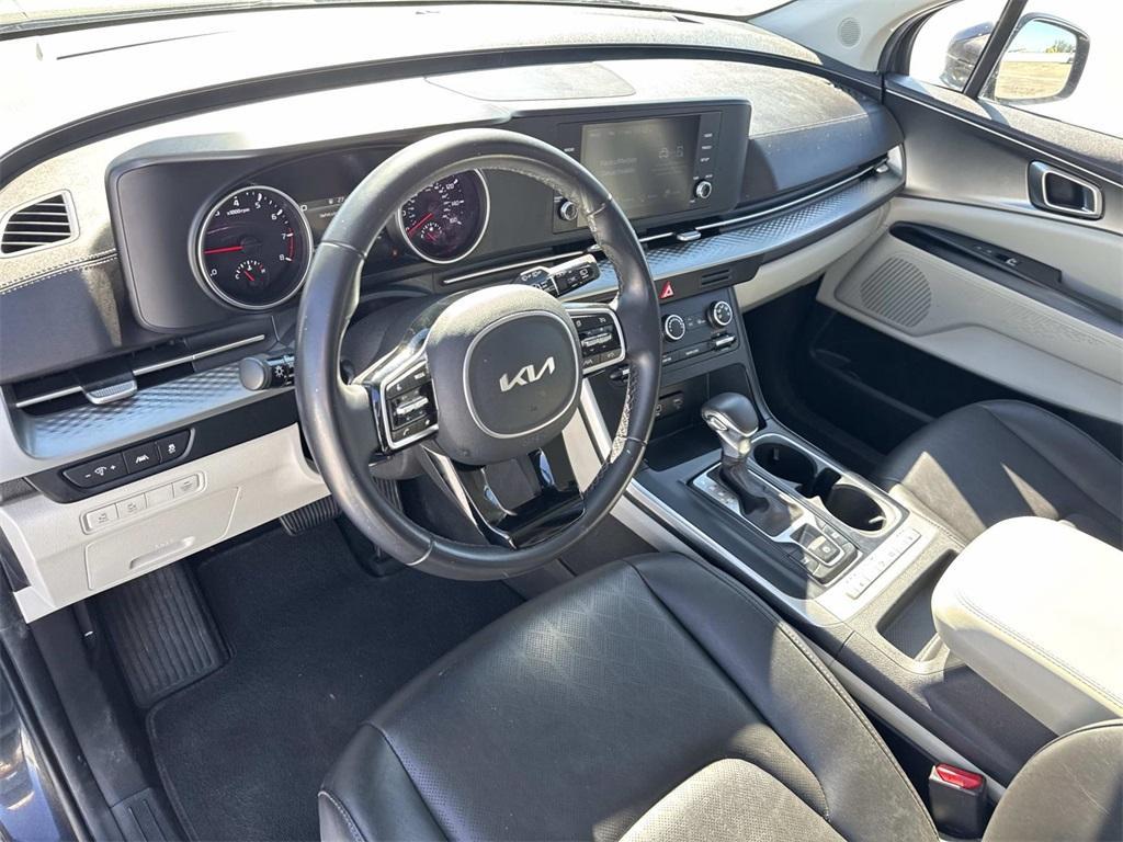 used 2024 Kia Carnival car, priced at $28,495