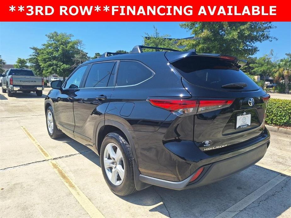 used 2023 Toyota Highlander car, priced at $33,327