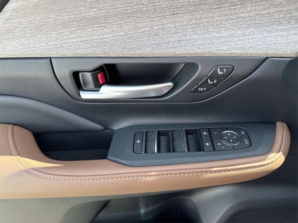 new 2025 Toyota Grand Highlander car, priced at $59,598