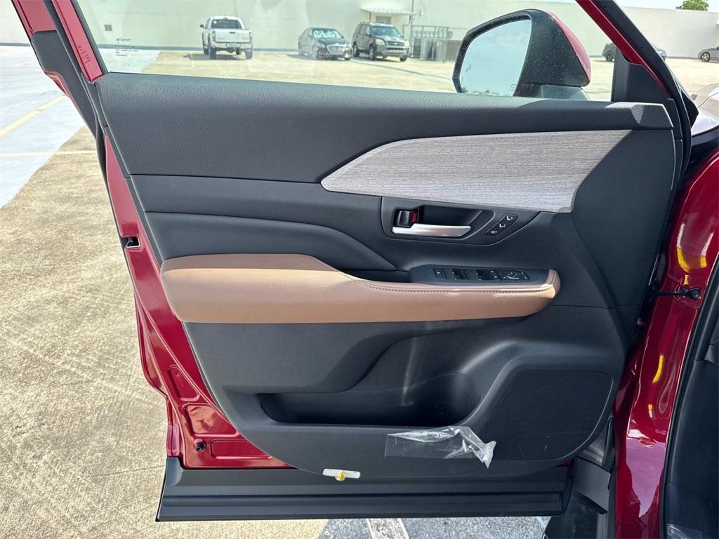 new 2025 Toyota Grand Highlander car, priced at $59,598