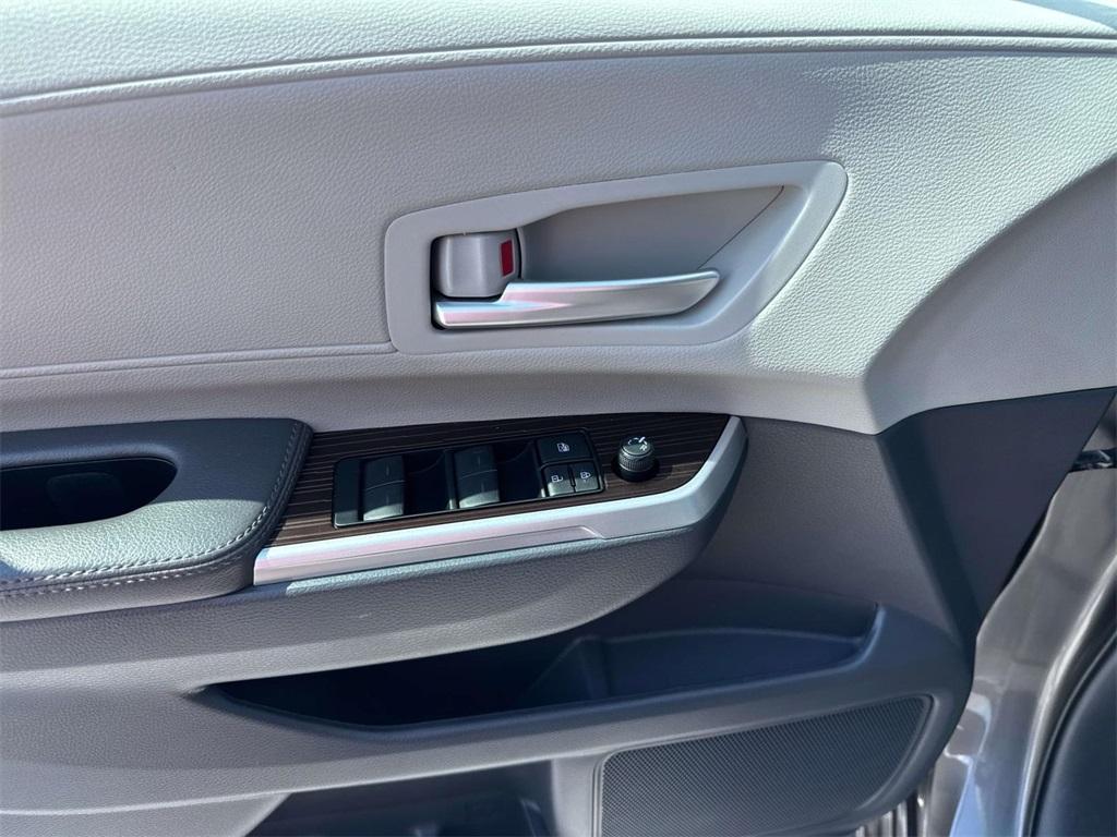 used 2024 Toyota Sienna car, priced at $41,995