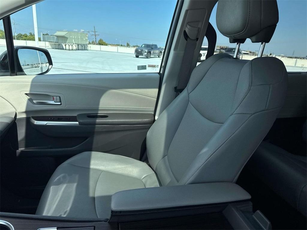 used 2024 Toyota Sienna car, priced at $41,995