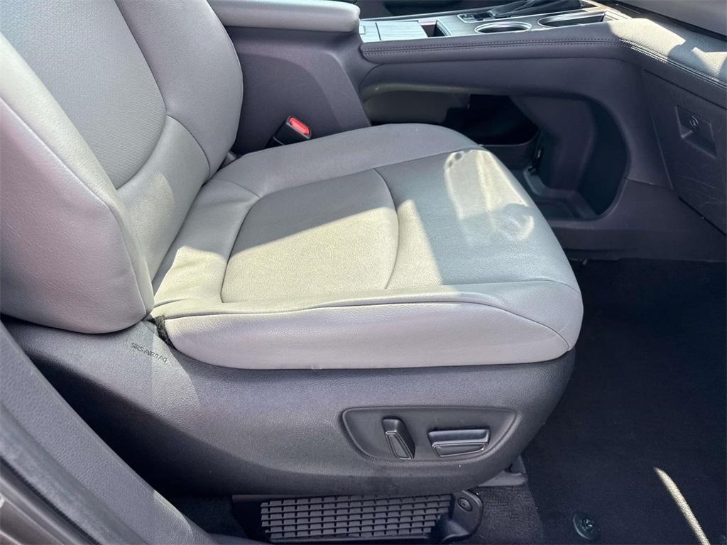 used 2024 Toyota Sienna car, priced at $41,995