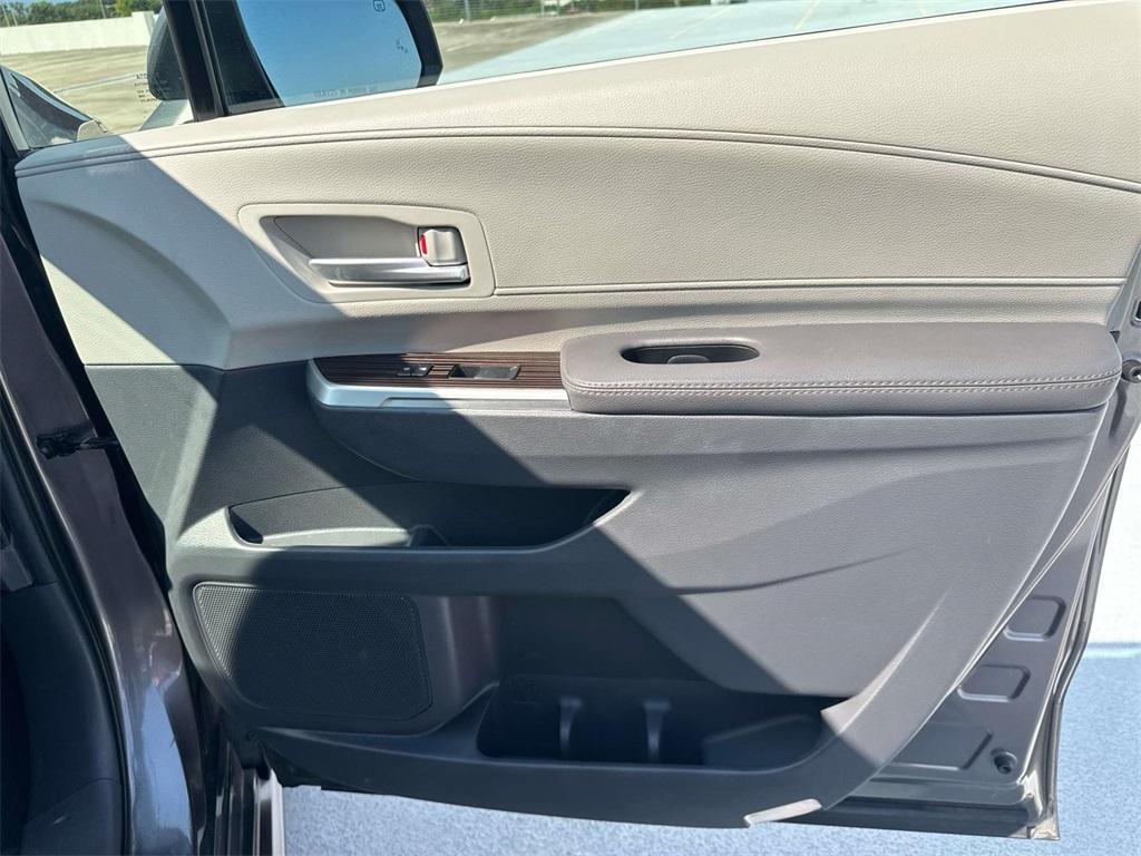 used 2024 Toyota Sienna car, priced at $41,995