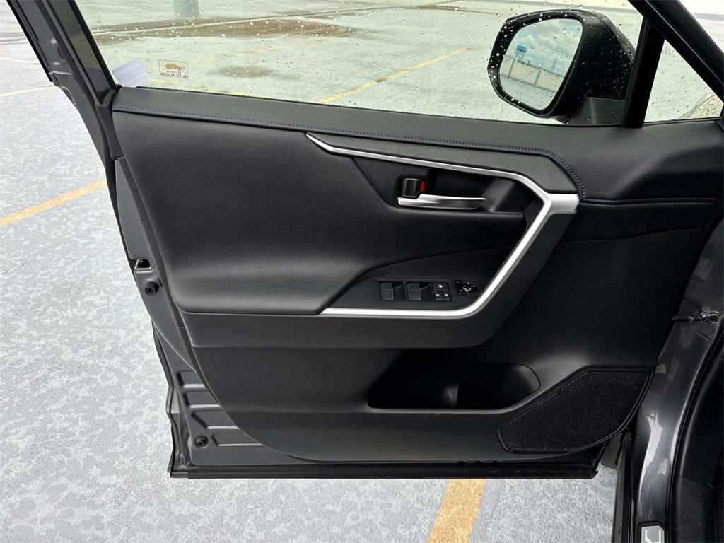 used 2020 Toyota RAV4 Hybrid car, priced at $30,157