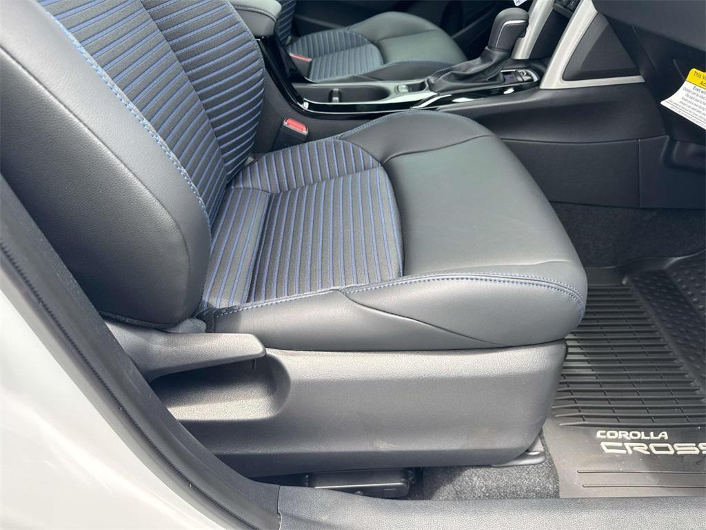 new 2025 Toyota Corolla Cross Hybrid car, priced at $36,337