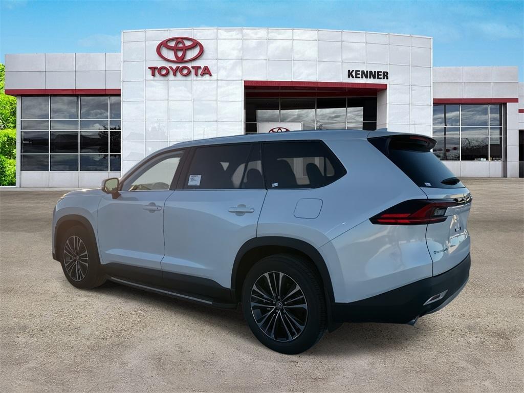 new 2026 Toyota Highlander Hybrid car, priced at $63,061