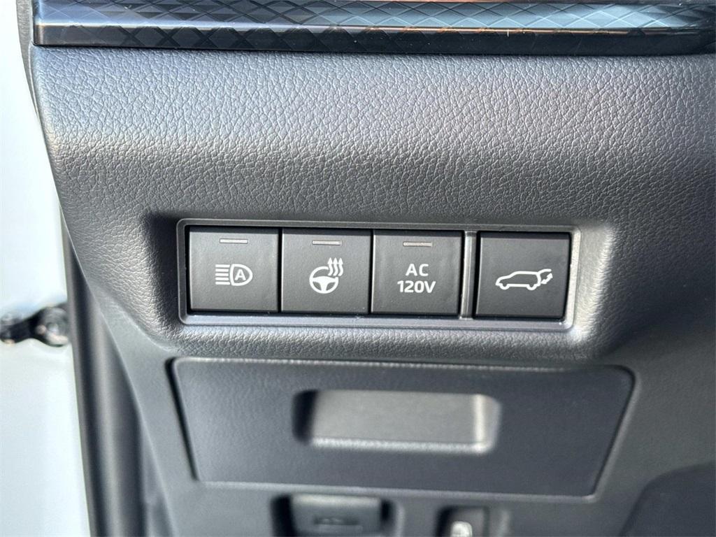 new 2026 Toyota Highlander Hybrid car, priced at $63,061