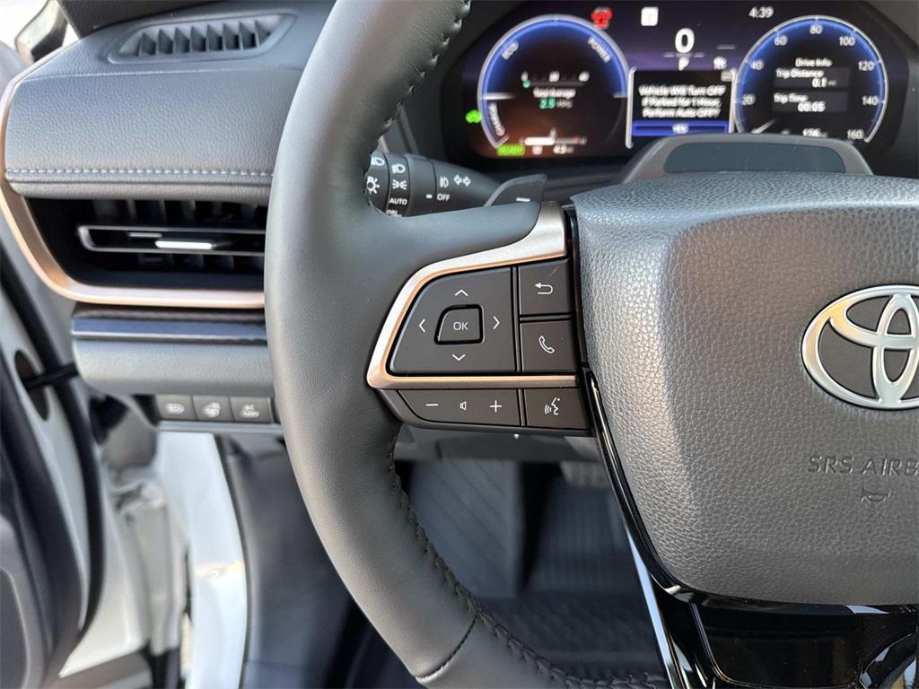 new 2026 Toyota Highlander Hybrid car, priced at $63,061