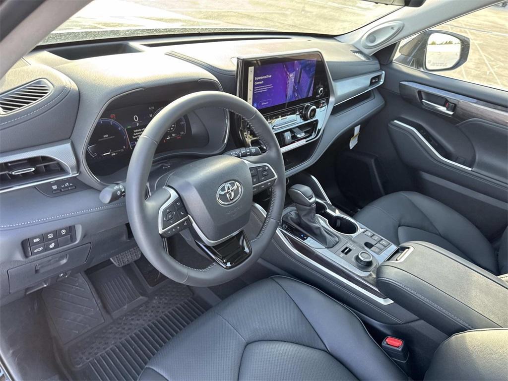 new 2025 Toyota Highlander car, priced at $56,189