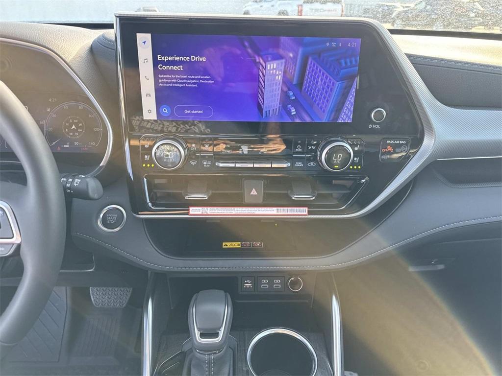 new 2025 Toyota Highlander car, priced at $56,189