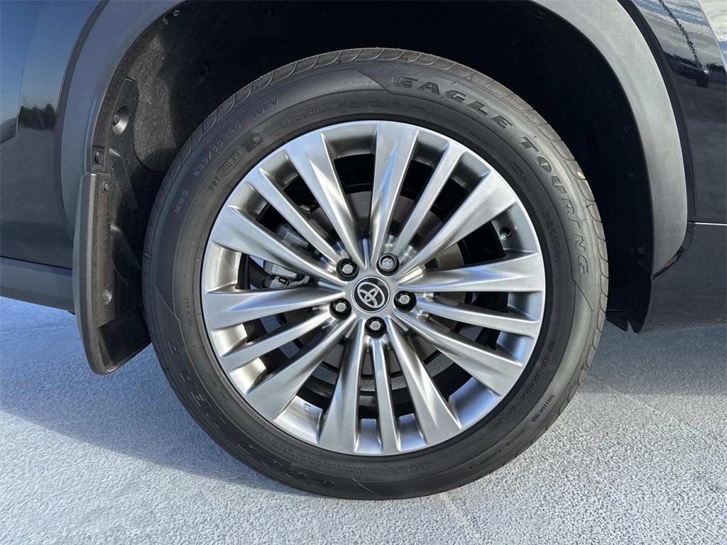 new 2025 Toyota Highlander car, priced at $56,189