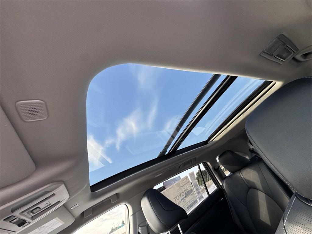new 2025 Toyota Highlander car, priced at $56,189