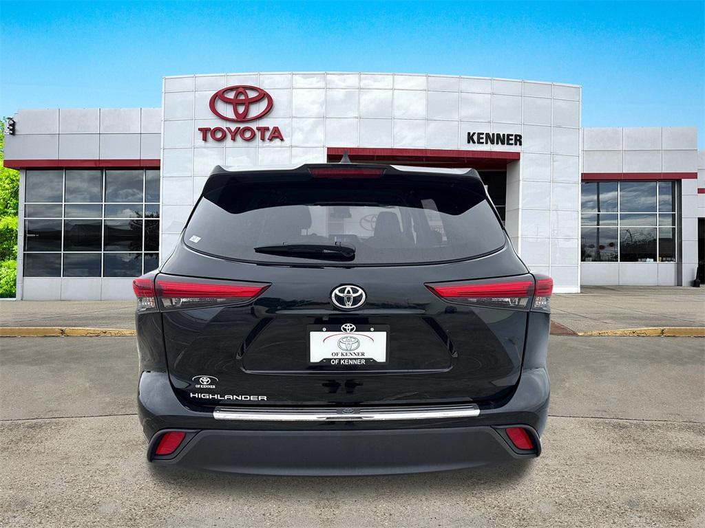 used 2023 Toyota Highlander car, priced at $34,395