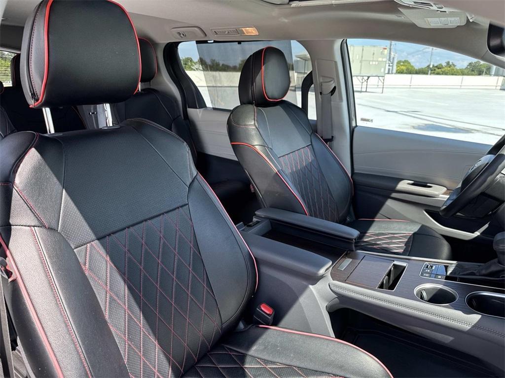used 2024 Toyota Sienna car, priced at $41,995